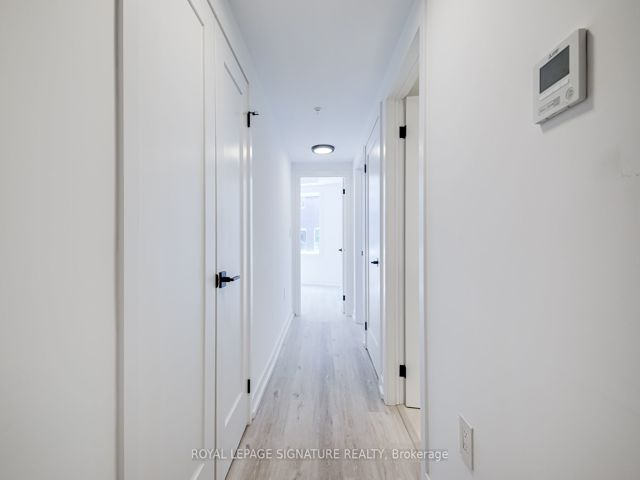 3 - 3039 Dundas St W