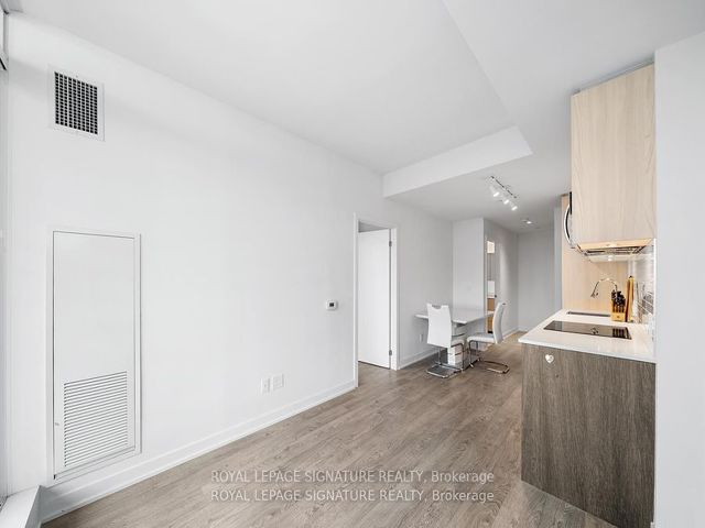 2115 - 1928 Lake Shore Blvd W