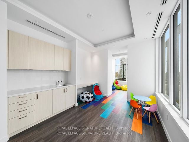 2115 - 1928 Lake Shore Blvd W