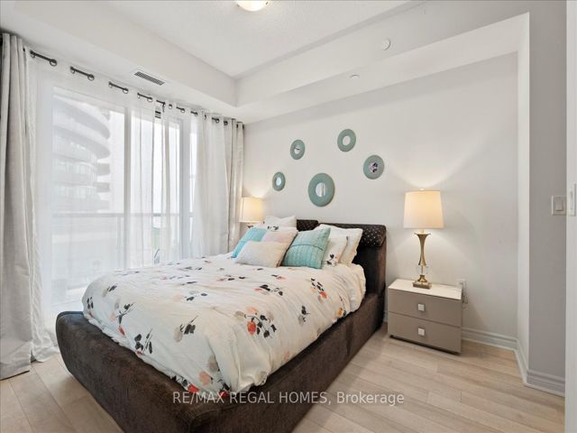 712 - 39 Annie Craig Dr