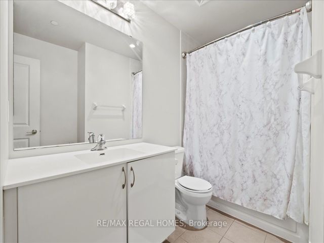 712 - 39 Annie Craig Dr