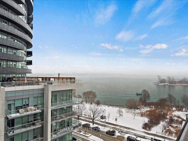 712 - 39 Annie Craig Dr