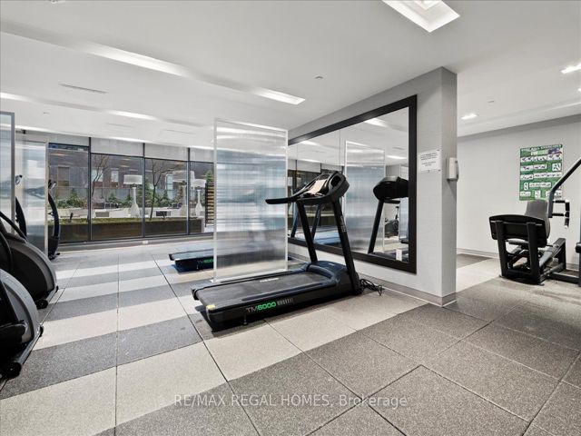 712 - 39 Annie Craig Dr