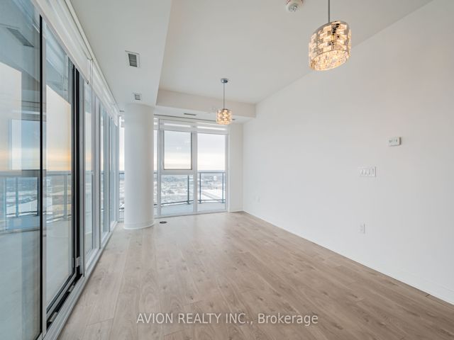 3008 - 36 Zorra St