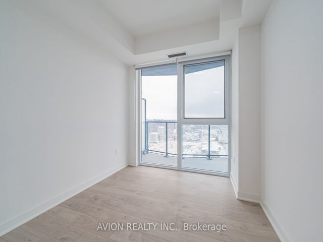 3008 - 36 Zorra St