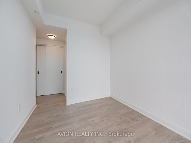 3008 - 36 Zorra St