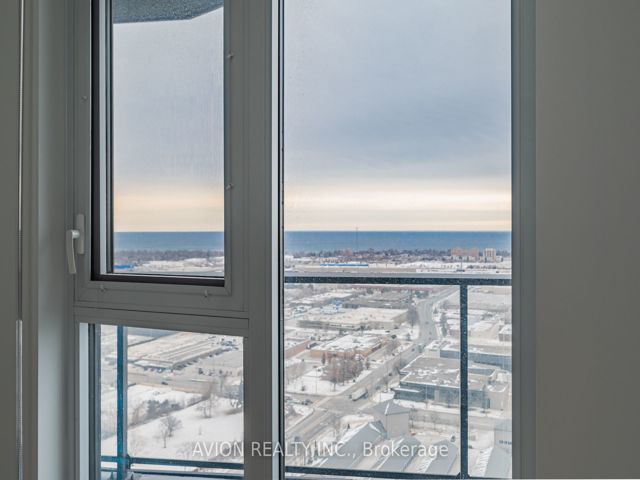 3008 - 36 Zorra St
