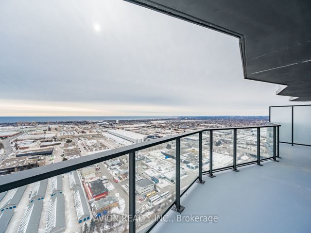 3008 - 36 Zorra St