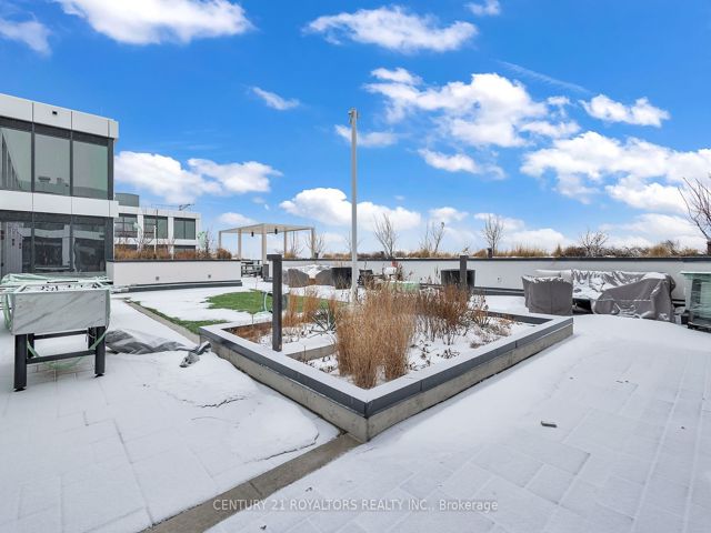 830 - 1100 Sheppard Ave W