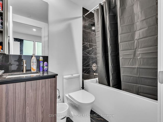 830 - 1100 Sheppard Ave W