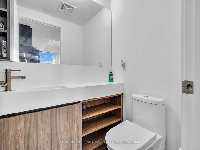 830 - 1100 Sheppard Ave W