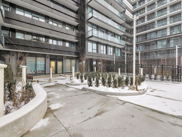 830 - 1100 Sheppard Ave W