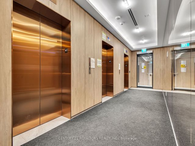 830 - 1100 Sheppard Ave W