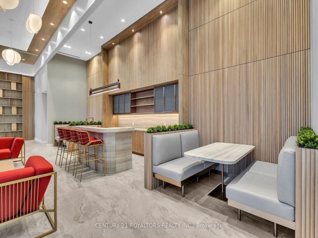830 - 1100 Sheppard Ave W