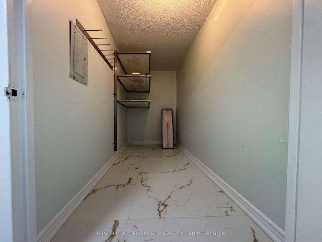 1510 - 2645 Kipling Ave