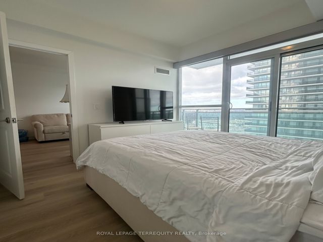 3006 - 33 Shore Breeze Dr