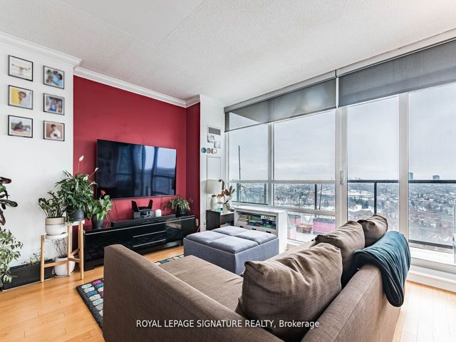 2104 - 15 Legion Rd