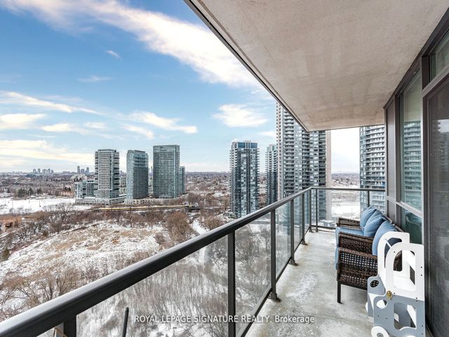 2104 - 15 Legion Rd