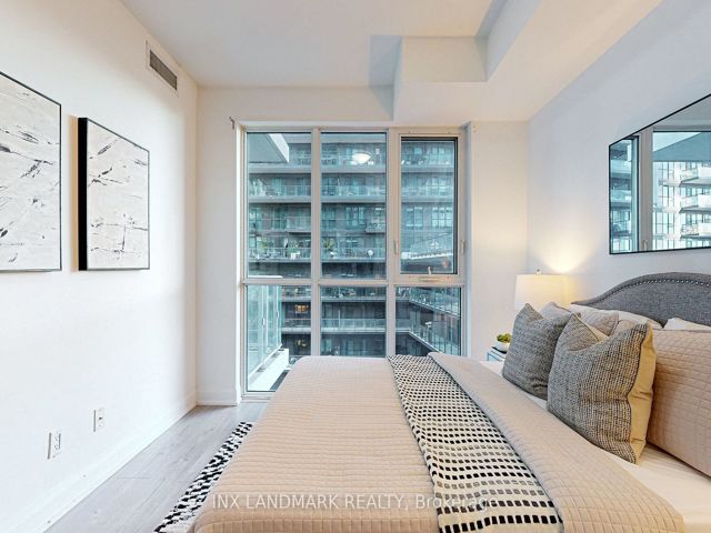 401 - 110 Marine Parade Dr
