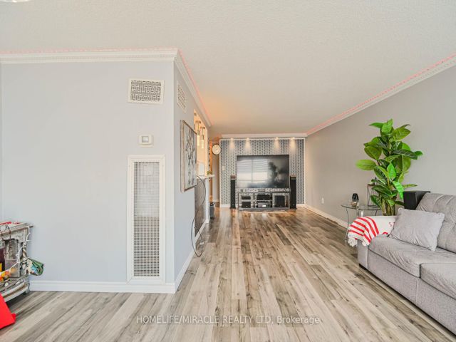 511 - 5 Rowntree Rd
