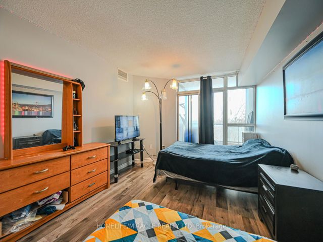 511 - 5 Rowntree Rd