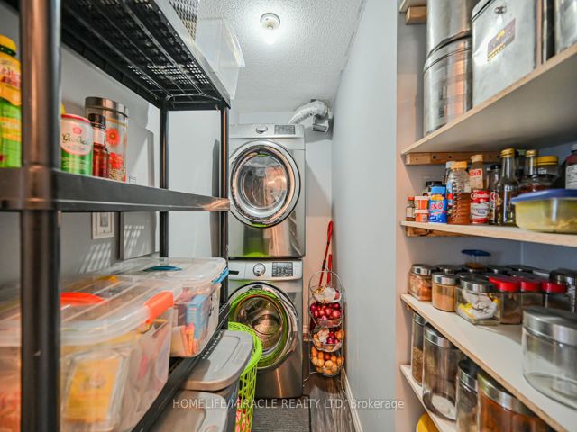 511 - 5 Rowntree Rd