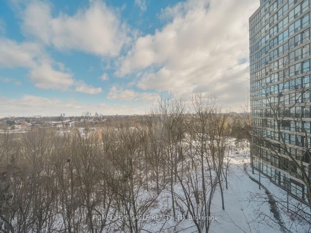 511 - 5 Rowntree Rd