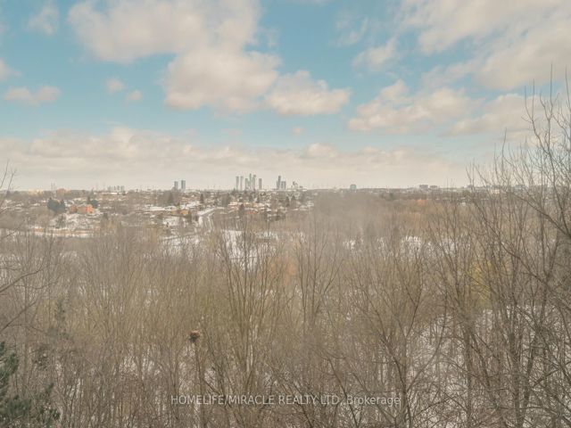 511 - 5 Rowntree Rd