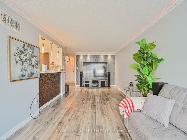 511 - 5 Rowntree Rd