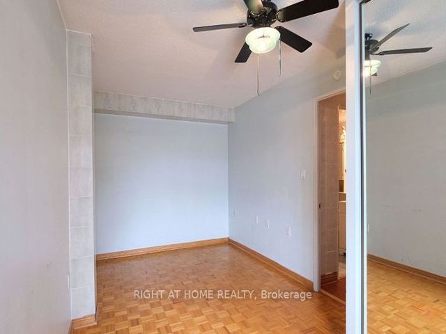 405 - 541 Blackthorn Ave