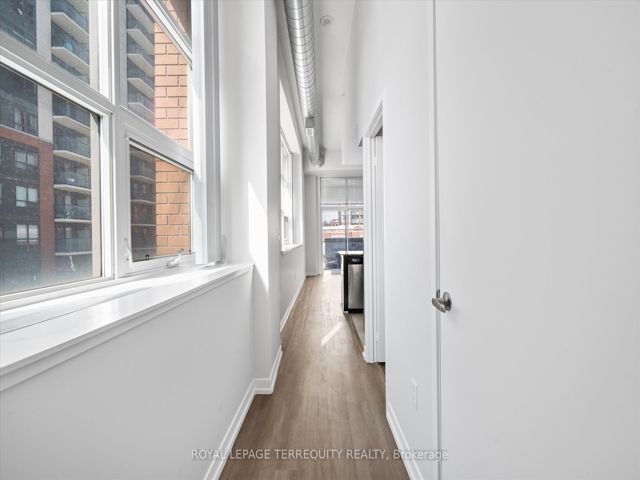 328 - 1410 Dupont St S