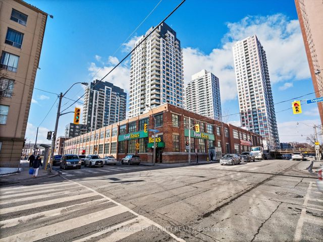 328 - 1410 Dupont St S