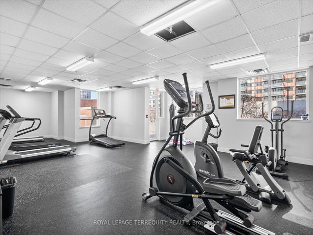 328 - 1410 Dupont St S