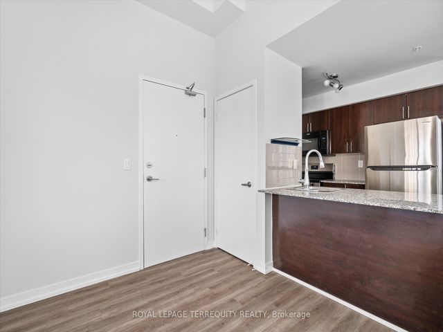 328 - 1410 Dupont St S