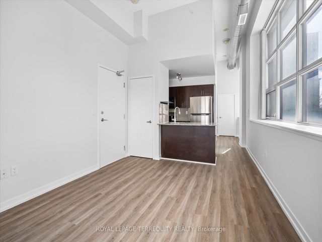 328 - 1410 Dupont St S