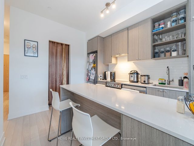 301 - 50 George Butchart Dr