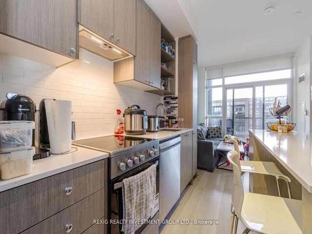 301 - 50 George Butchart Dr