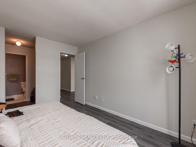 1701 - 2470 Eglinton Ave W
