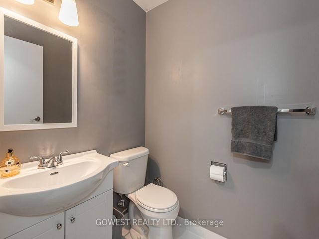 1701 - 2470 Eglinton Ave W