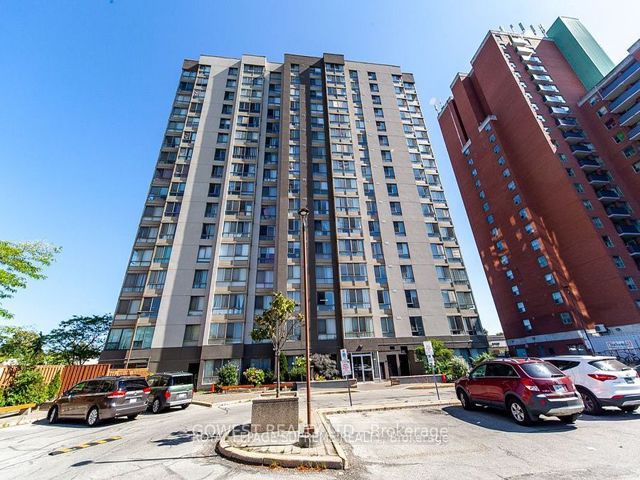 1701 - 2470 Eglinton Ave W