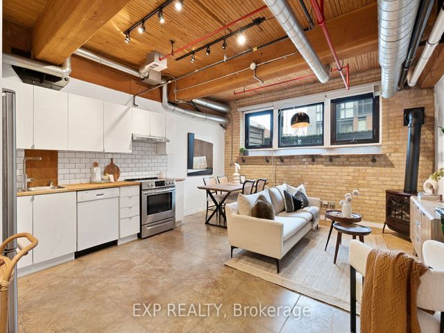 2 - 371 Wallace Ave