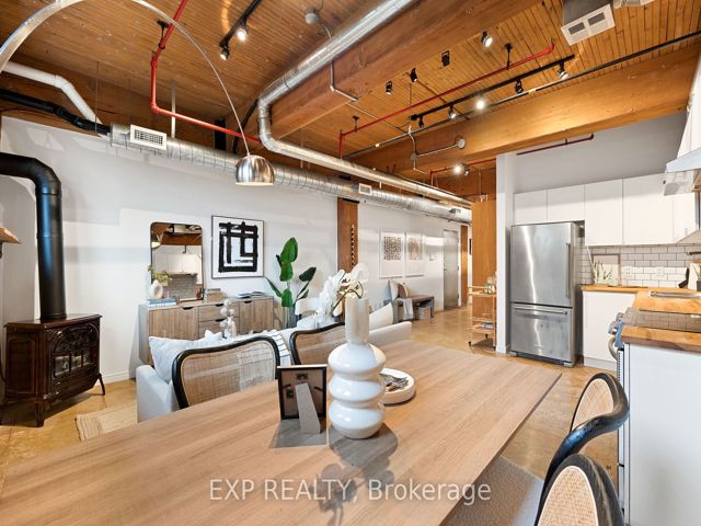 2 - 371 Wallace Ave