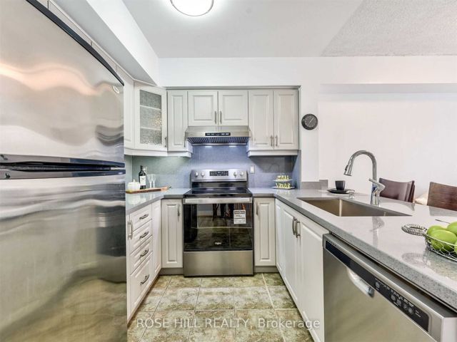 2002 - 3049 Finch Ave W