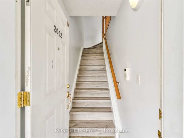 2002 - 3049 Finch Ave W