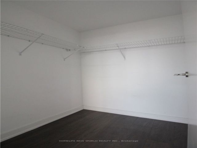 908 - 2200 Lake Shore Blvd W
