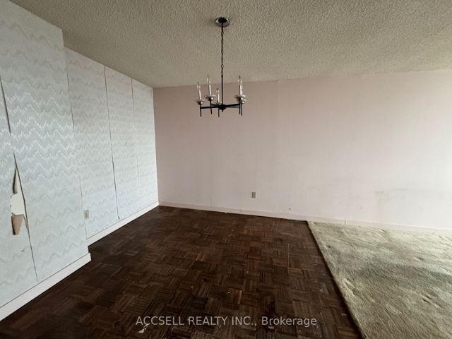 2008 - 390 Dixon Rd