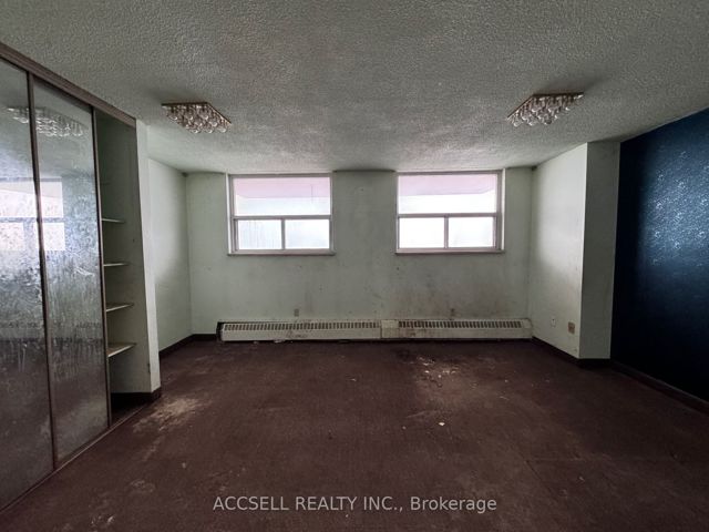2008 - 390 Dixon Rd