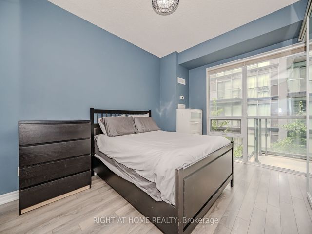 917 - 15 James Finlay Way