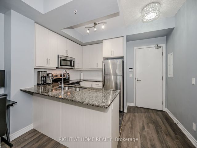 917 - 15 James Finlay Way