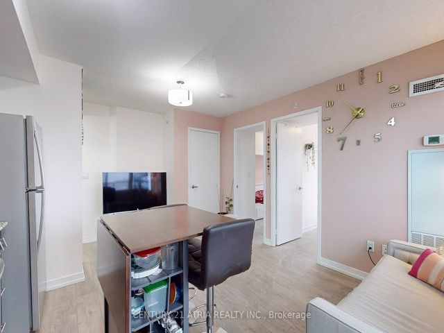 1210 - 1420 Dupont St